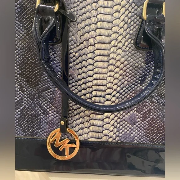 Michael Kors Stunning Dome Bag - Picture 2 of 13